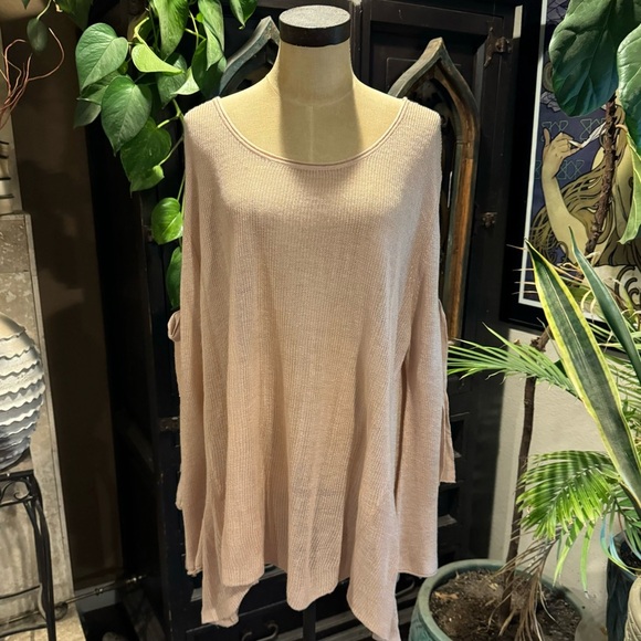 Umgee Blush Open Tie Bell Sleeve light weight oversized sweater - Picture 1 of 16